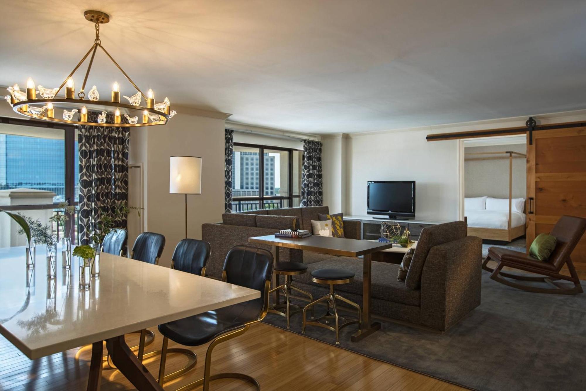Renaissance Raleigh North Hills Hotel Esterno foto