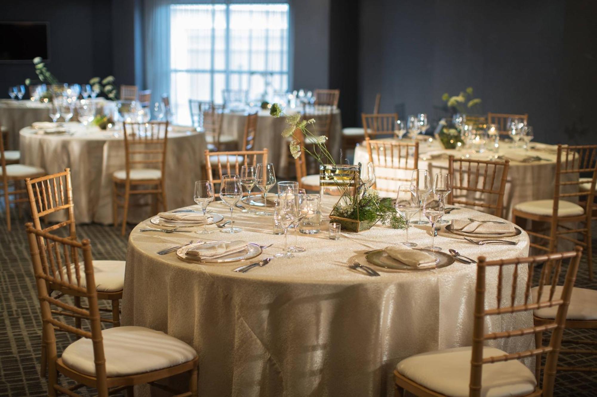 Renaissance Raleigh North Hills Hotel Esterno foto