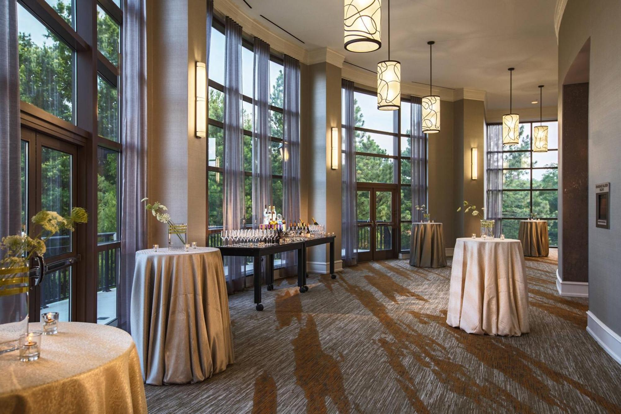 Renaissance Raleigh North Hills Hotel Esterno foto