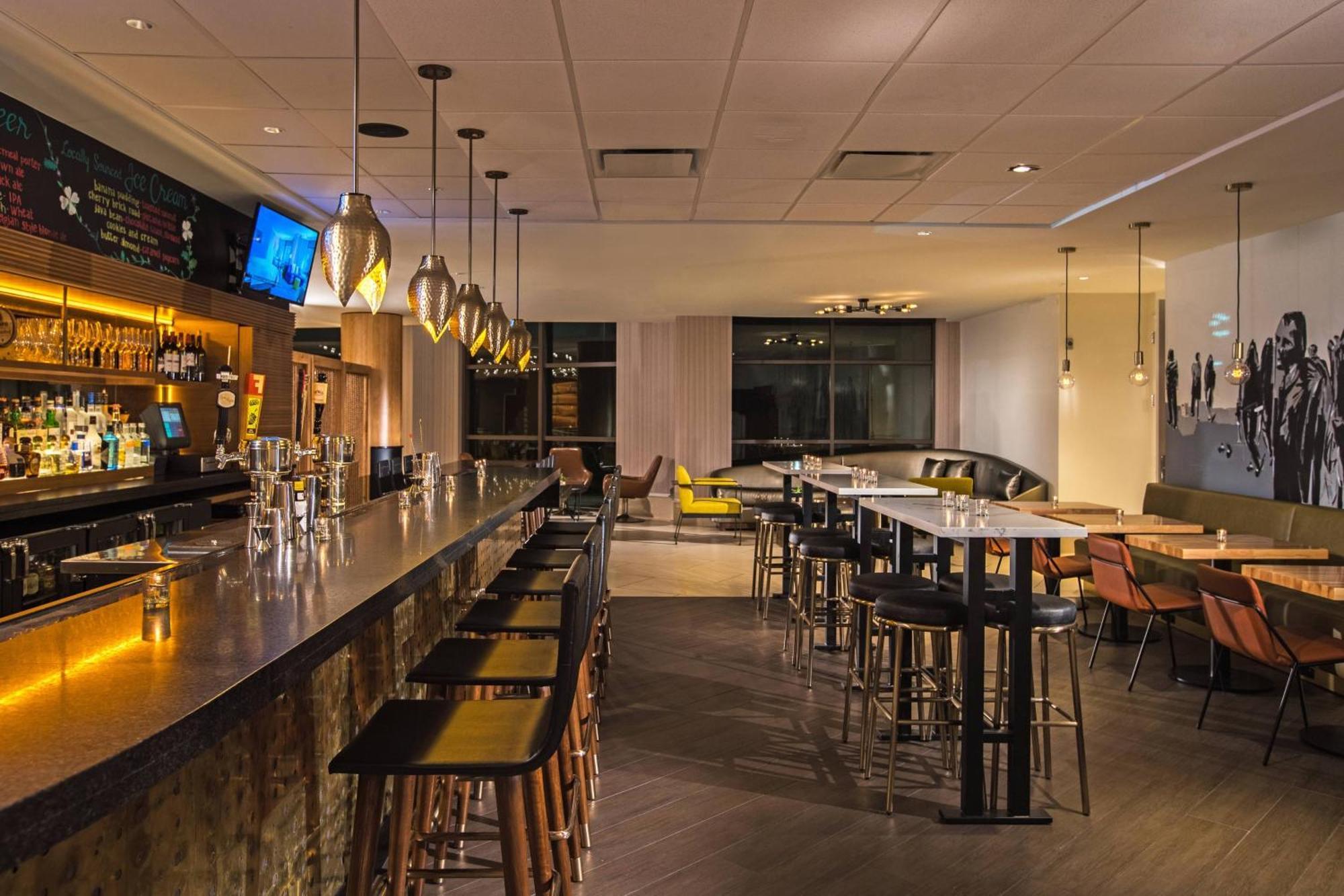 Renaissance Raleigh North Hills Hotel Esterno foto