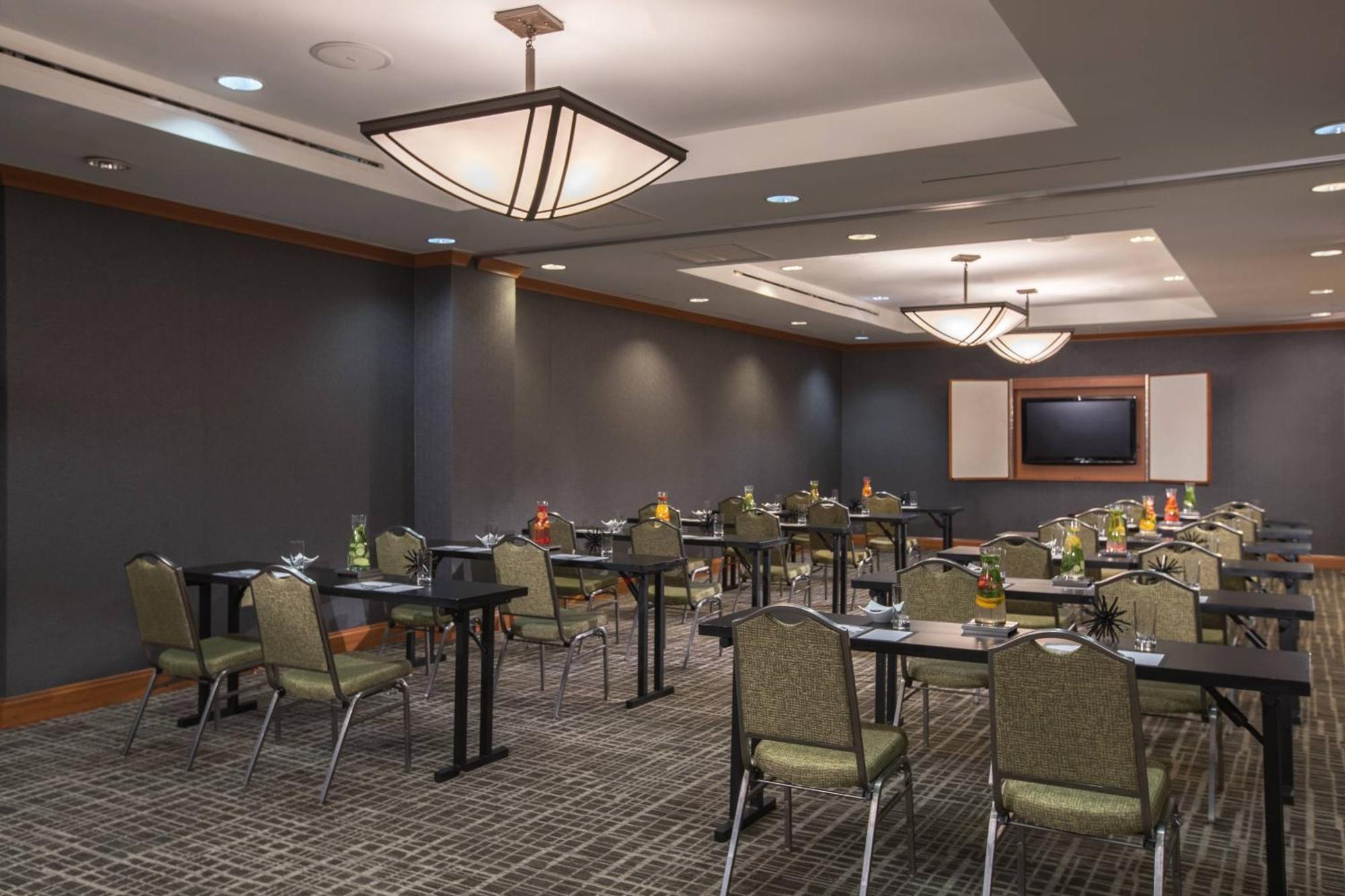 Renaissance Raleigh North Hills Hotel Esterno foto