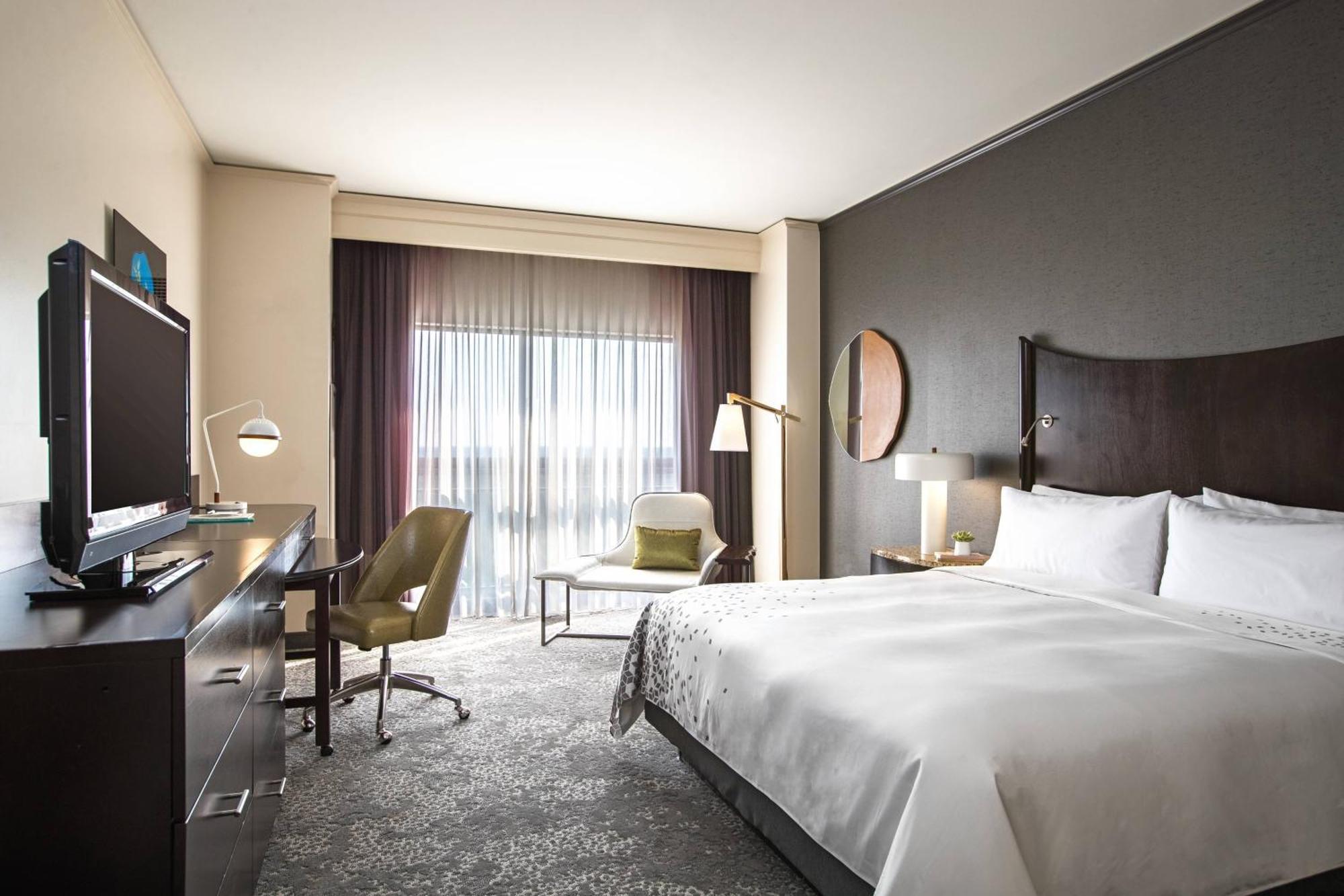 Renaissance Raleigh North Hills Hotel Esterno foto