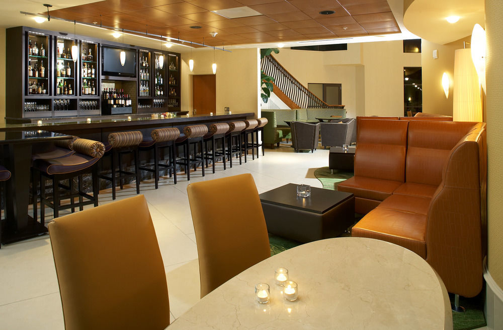 Renaissance Raleigh North Hills Hotel Esterno foto