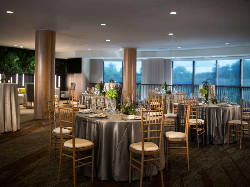 Renaissance Raleigh North Hills Hotel Esterno foto